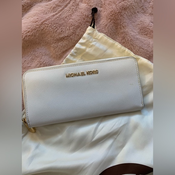 Michael Kors Set - Picture 12 of 16